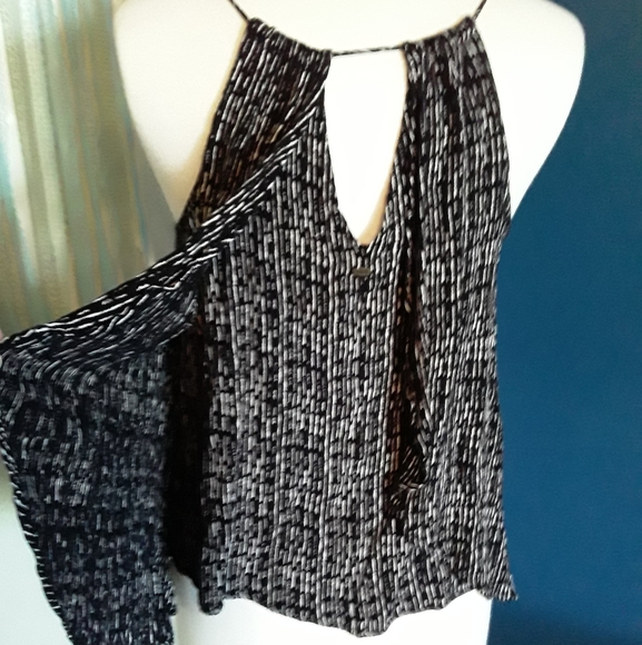 Beautiful flowy O'Neal top - Picture 6 of 8